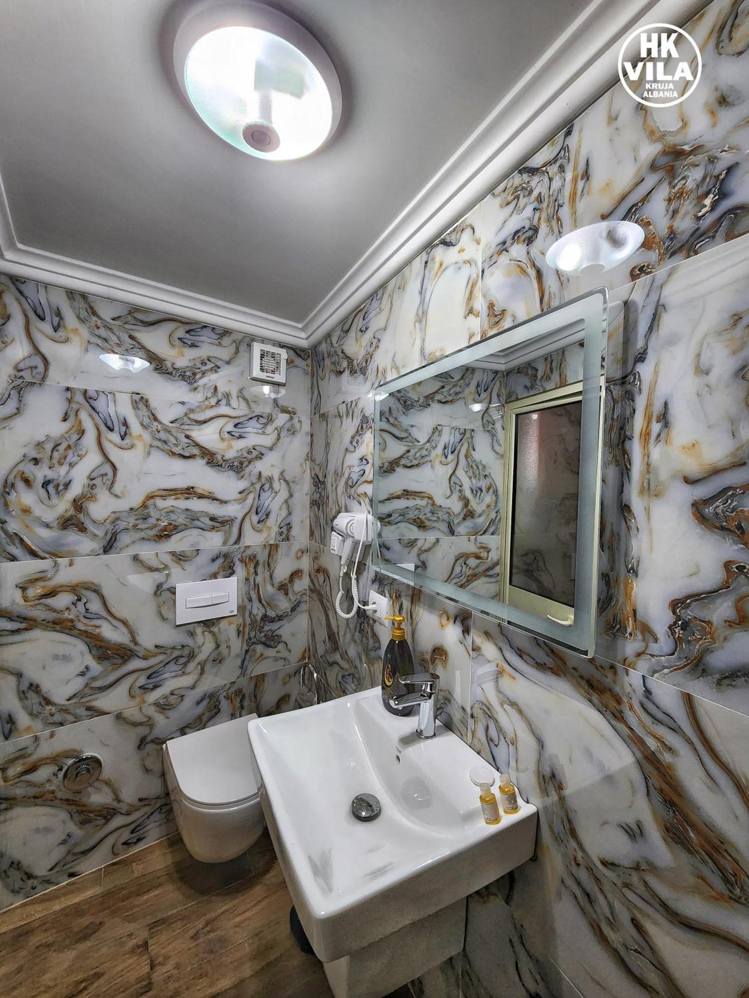 Vila Hk Krujë Kamer foto